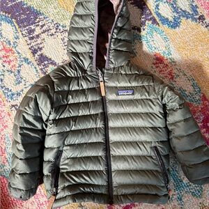 Patagonia 2/3T down sweater puffer jacket